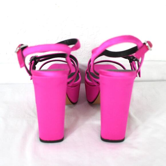 Lisa Vicky Babe-V Strappy Platform Sandal Size 7 NWT Raspberry Satin - Picture 4 of 6
